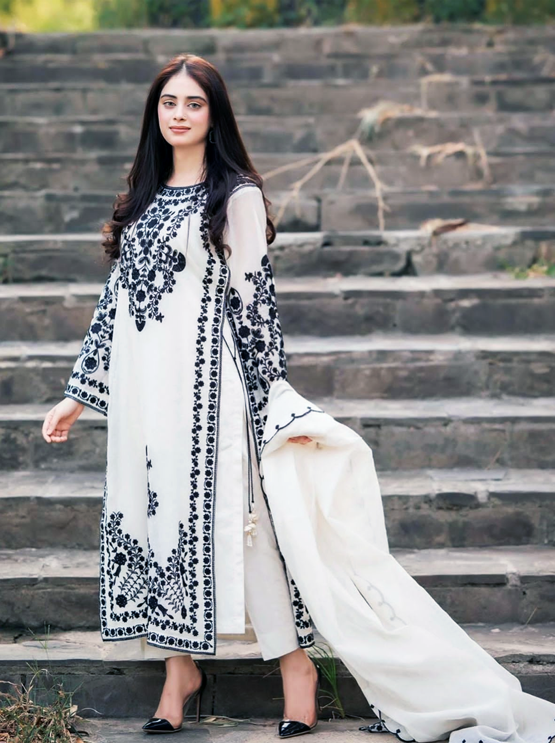 Divine Dream Organza 3-Piece Outfit