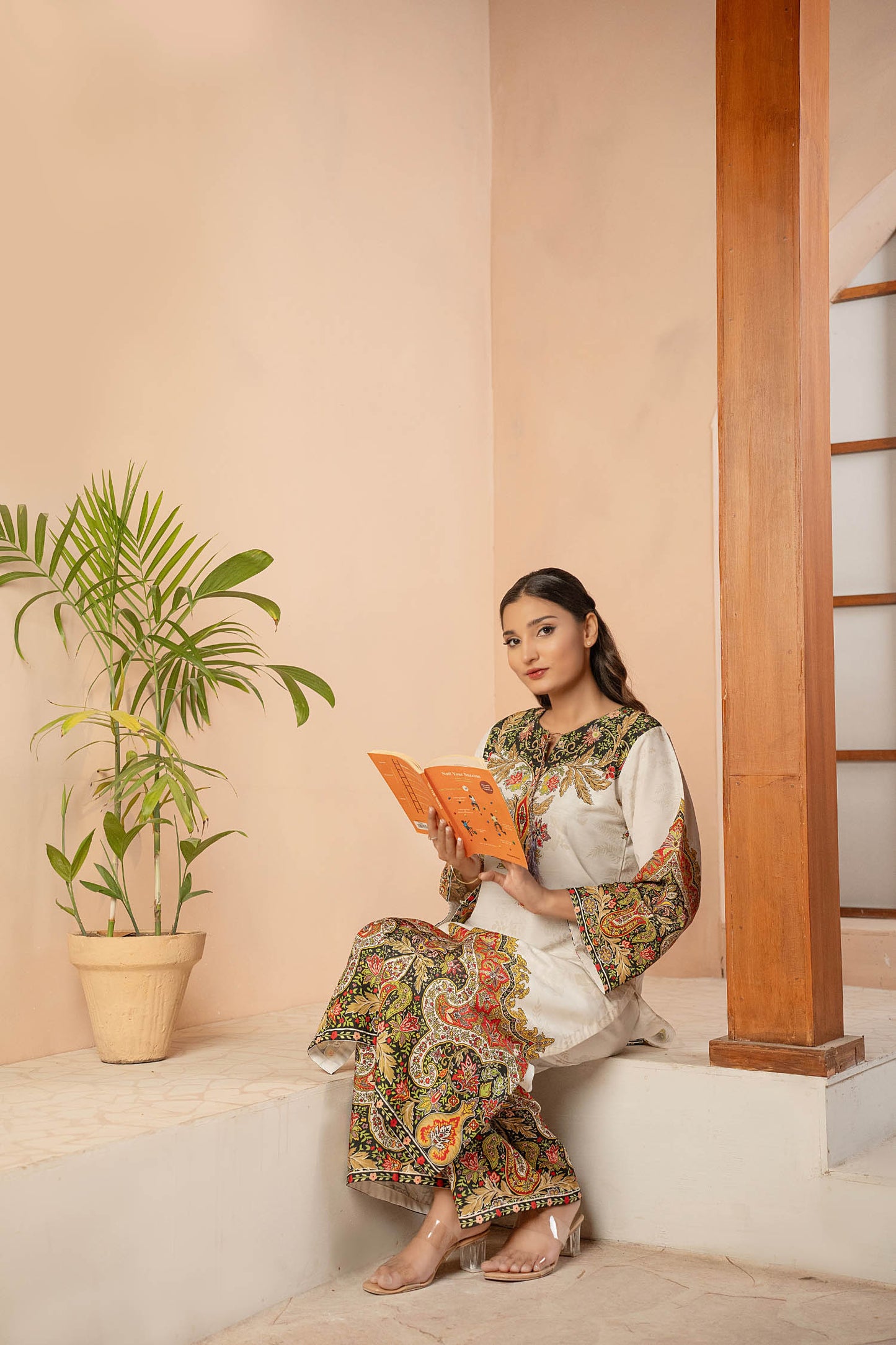 Grace – Printed Khaddar Suit