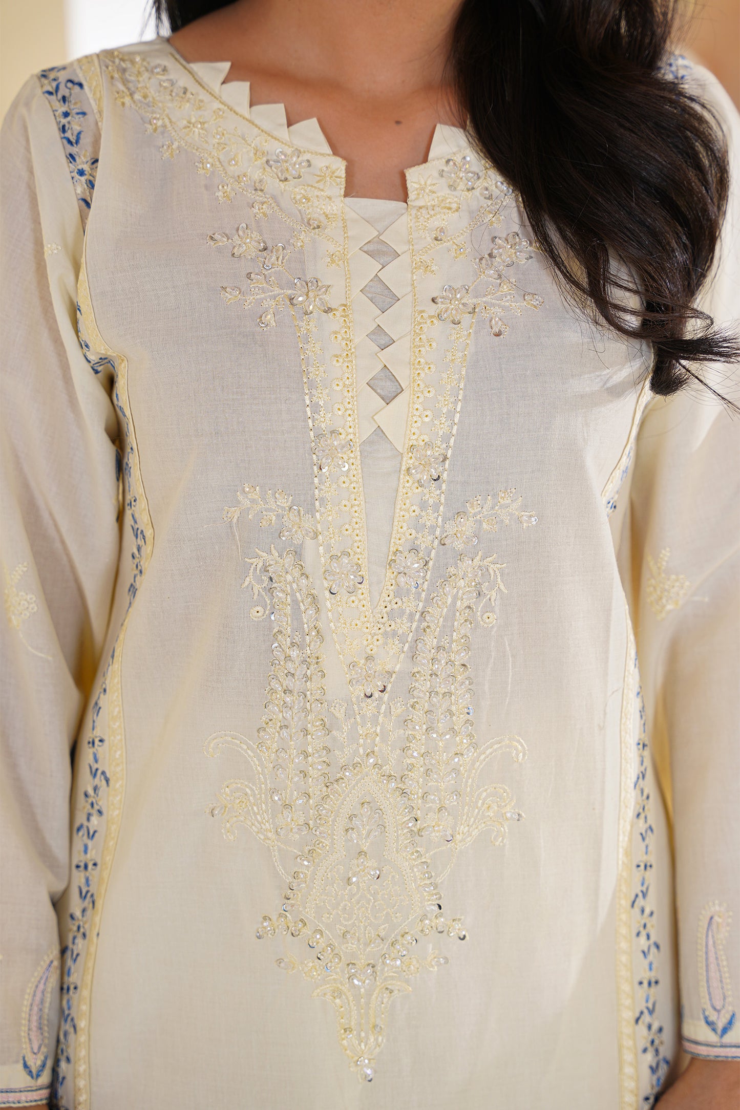 Layaan – 3‑Piece Serene Bloom