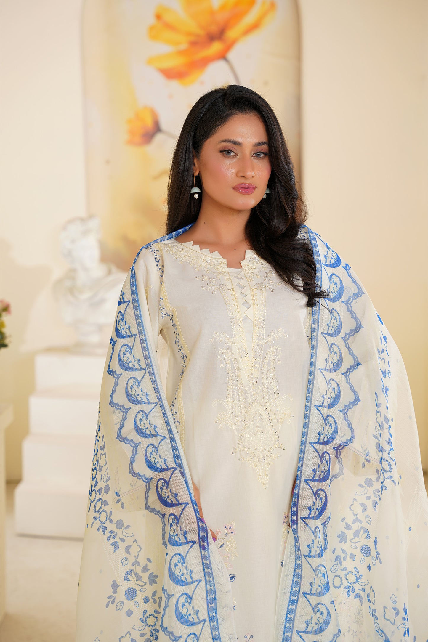 Layaan – 3‑Piece Serene Bloom