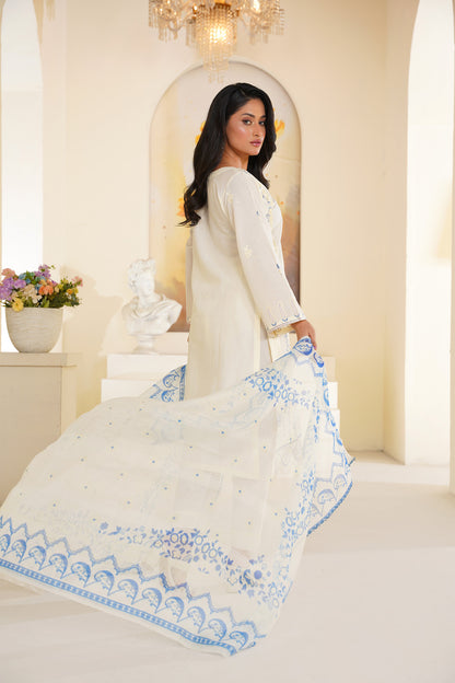 Layaan – 3‑Piece Serene Bloom