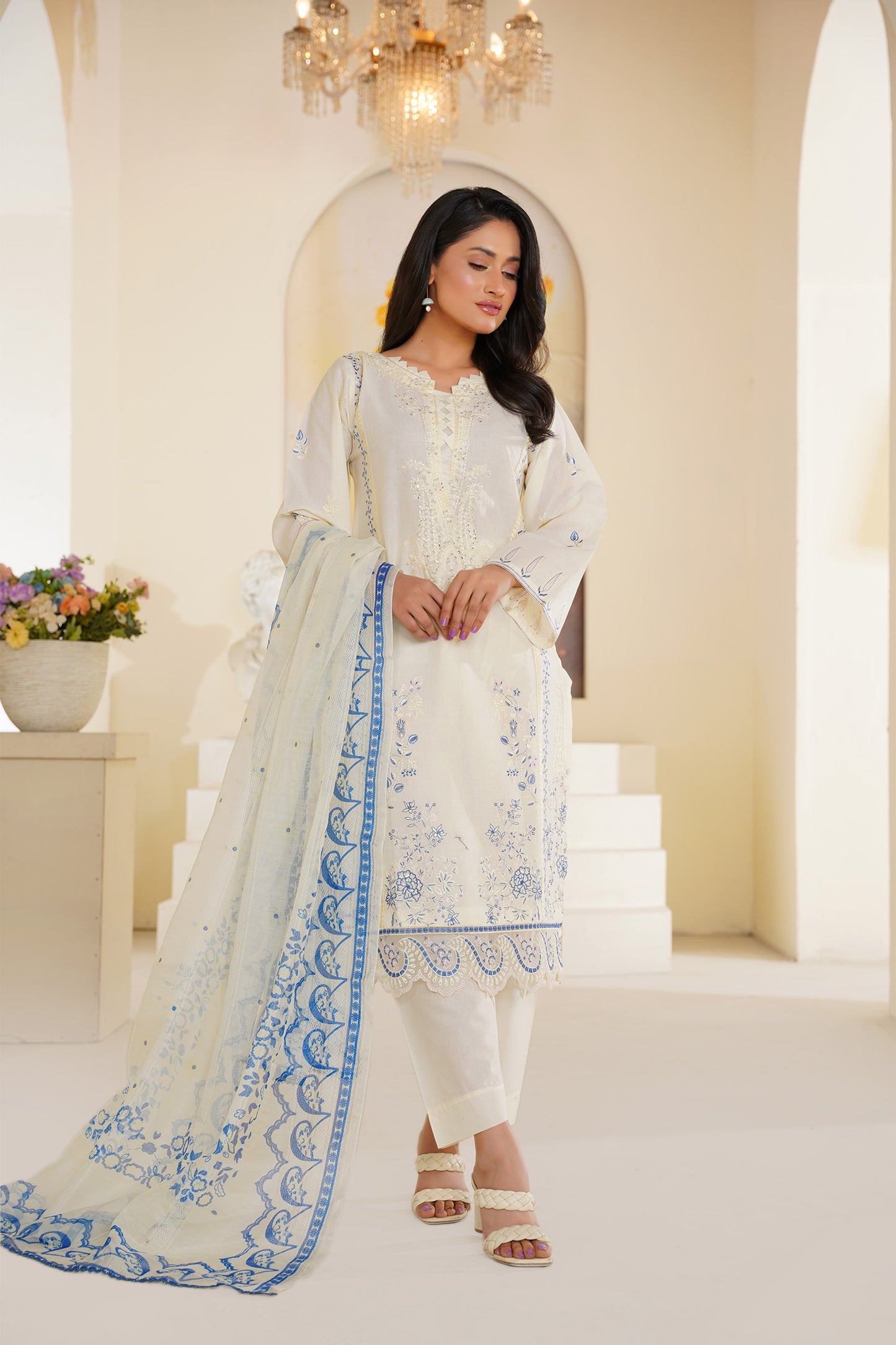 Layaan – 3‑Piece Serene Bloom