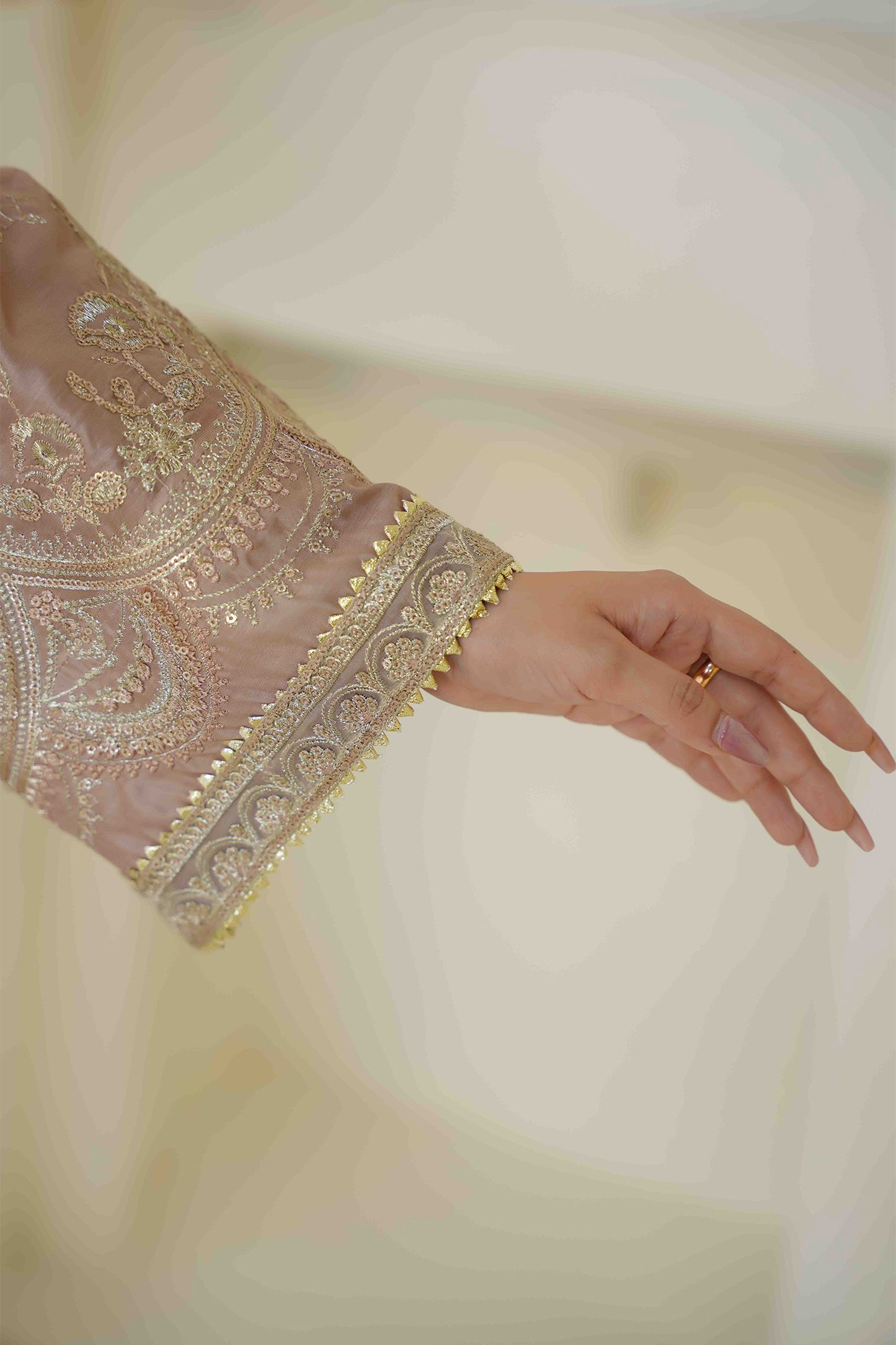 Mahveen 3Pc – Timeless Elegance