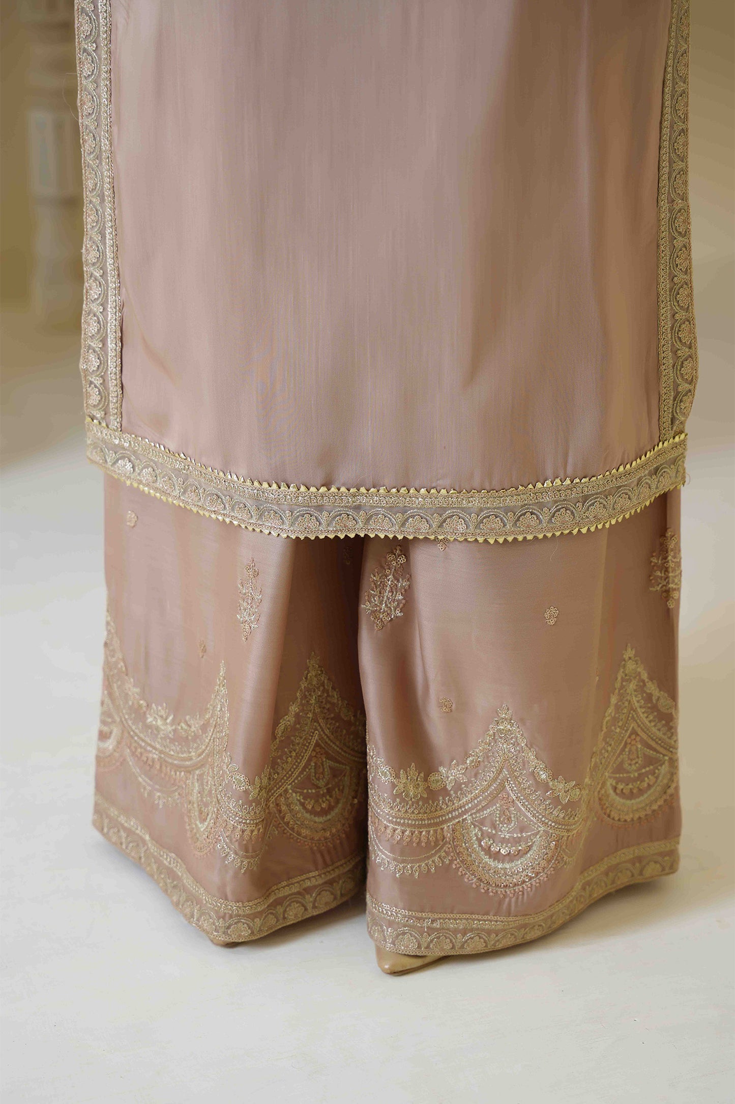 Mahveen 3Pc – Timeless Elegance
